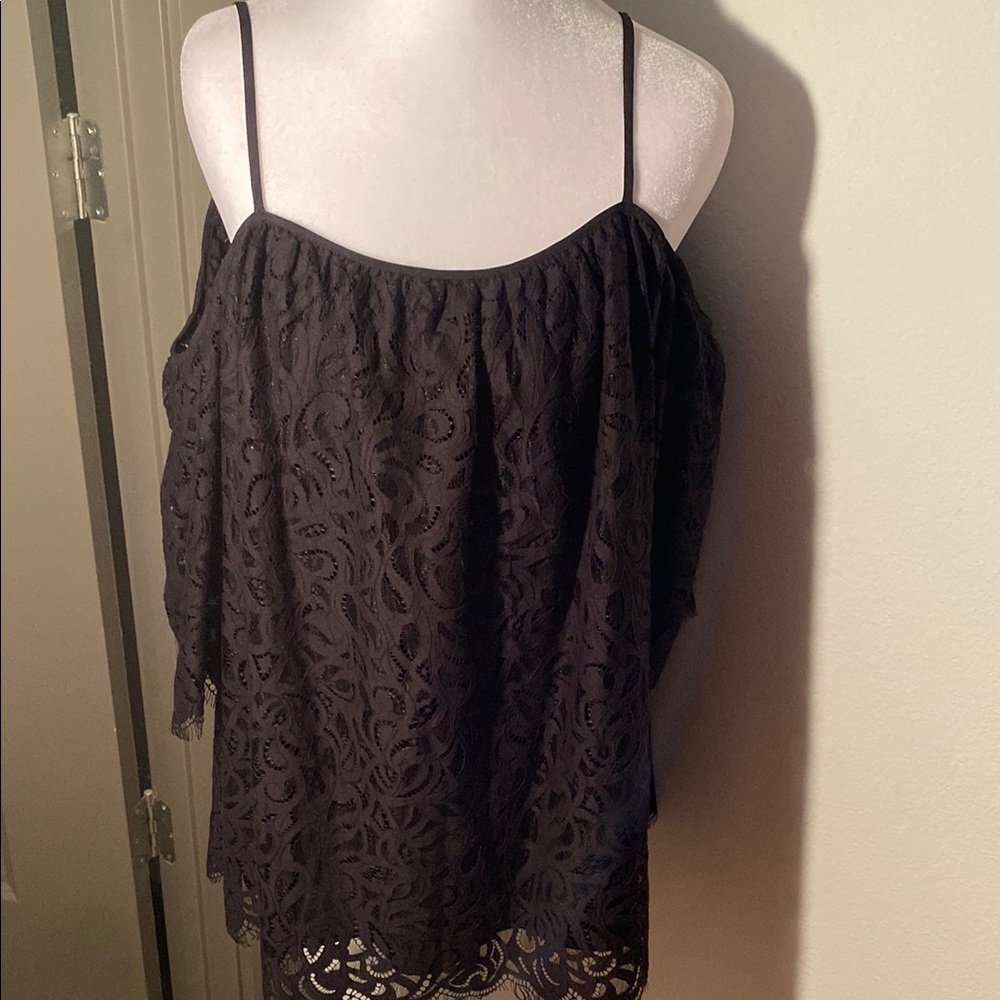 Vince Camuto Black Lace Off-Shoulder Top Tunic women’s Sz Small NWT